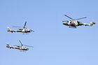 Lynx AH7 followed by 2x Gazelle AH1